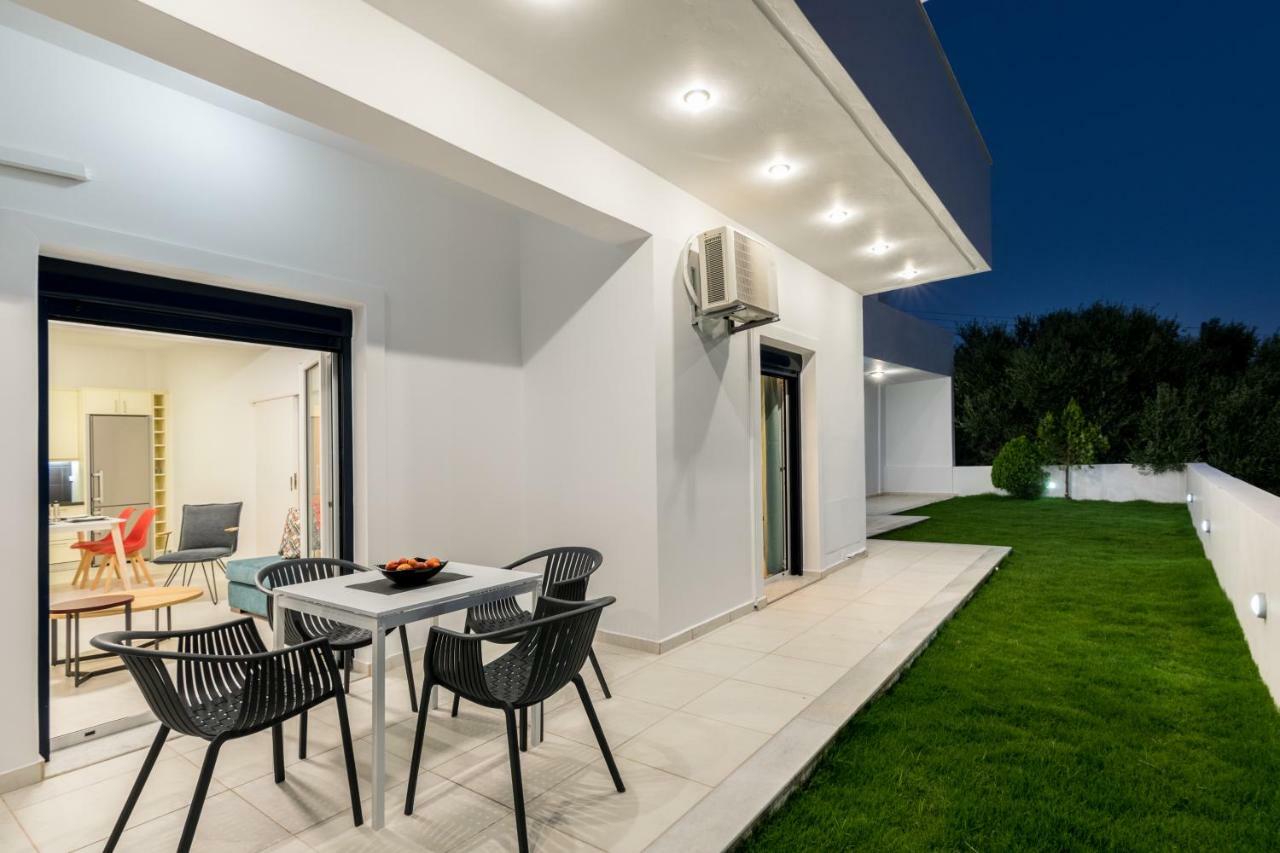 Metaxakis Home. 2 *
